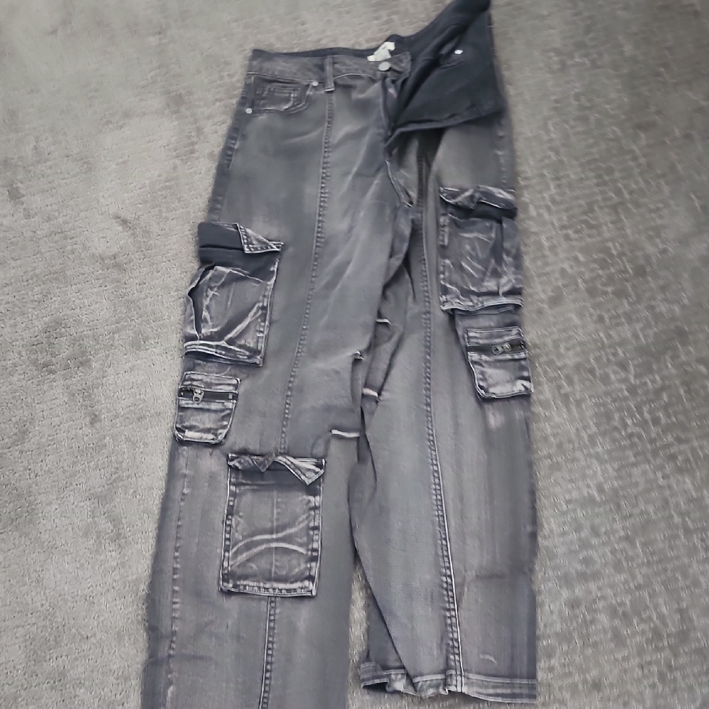 Lady Gray Cargo Pants